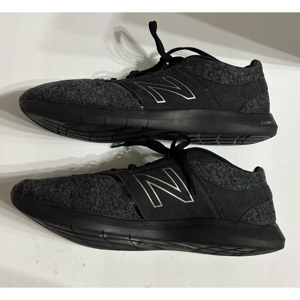 New Balance 400 Black /Gray Sneakers (sz. 11)